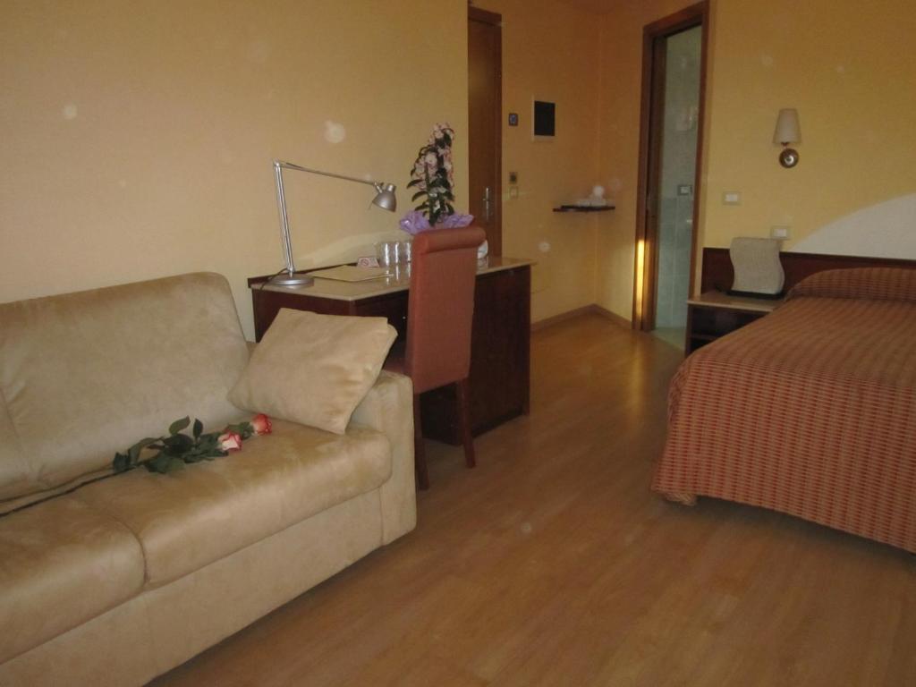 Hotel Al Sole - Enjoy Holiday Cavaion Veronese Eksteriør billede