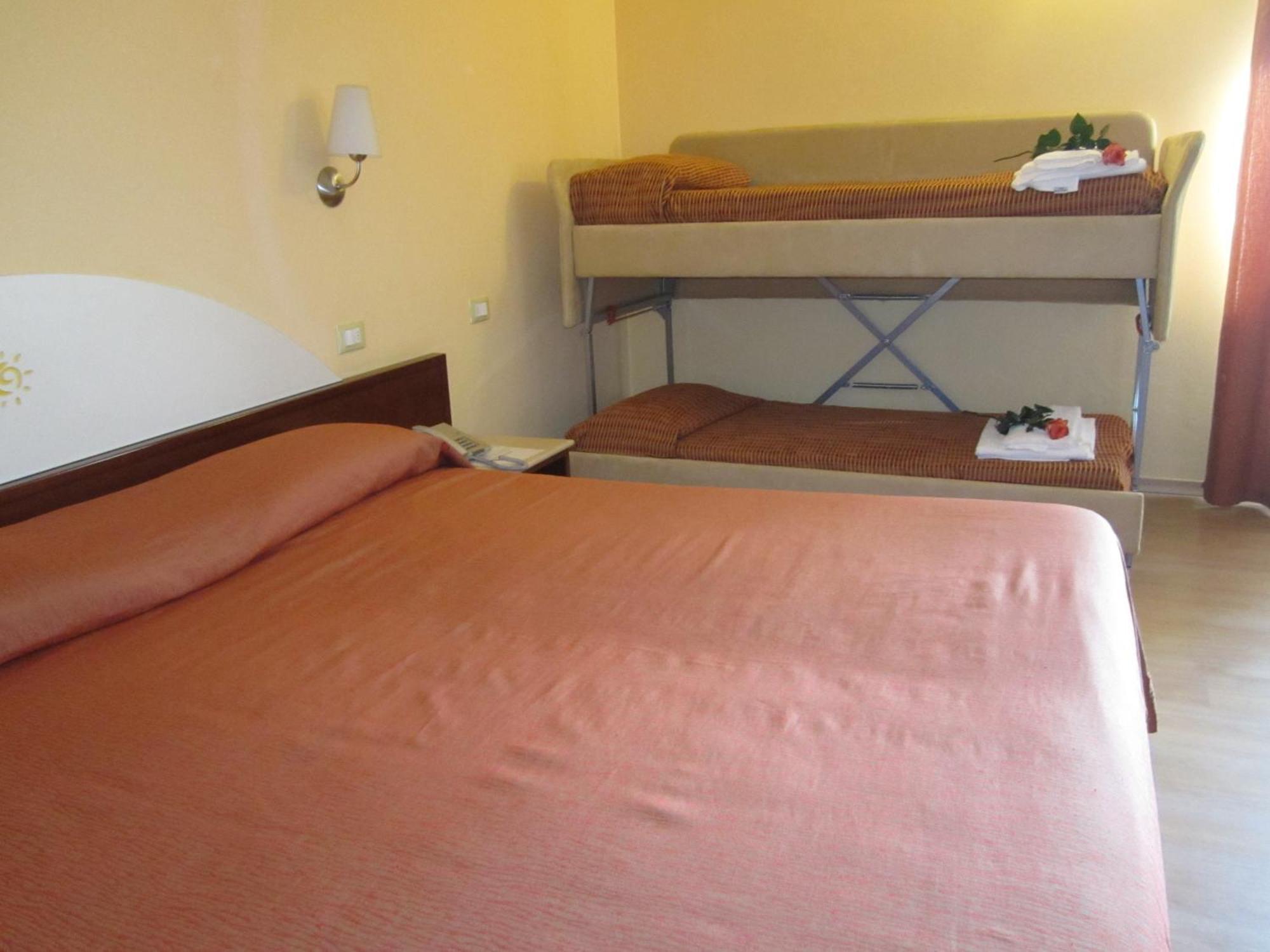 Hotel Al Sole - Enjoy Holiday Cavaion Veronese Eksteriør billede