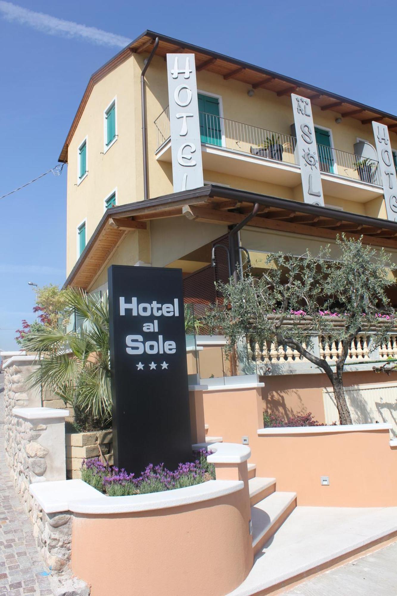 Hotel Al Sole - Enjoy Holiday Cavaion Veronese Eksteriør billede