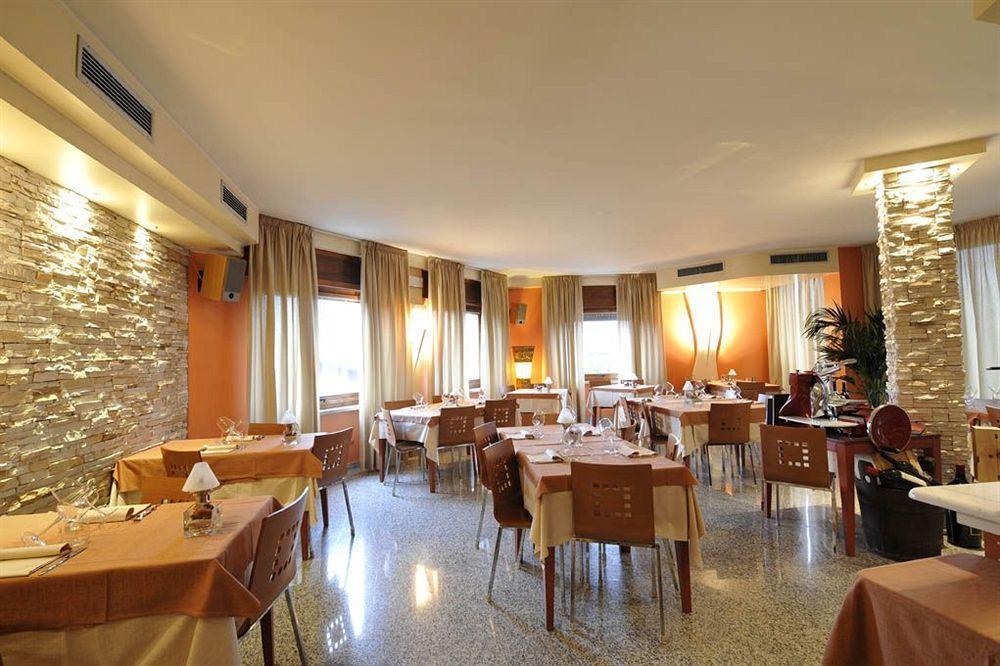 Hotel Al Sole - Enjoy Holiday Cavaion Veronese Eksteriør billede