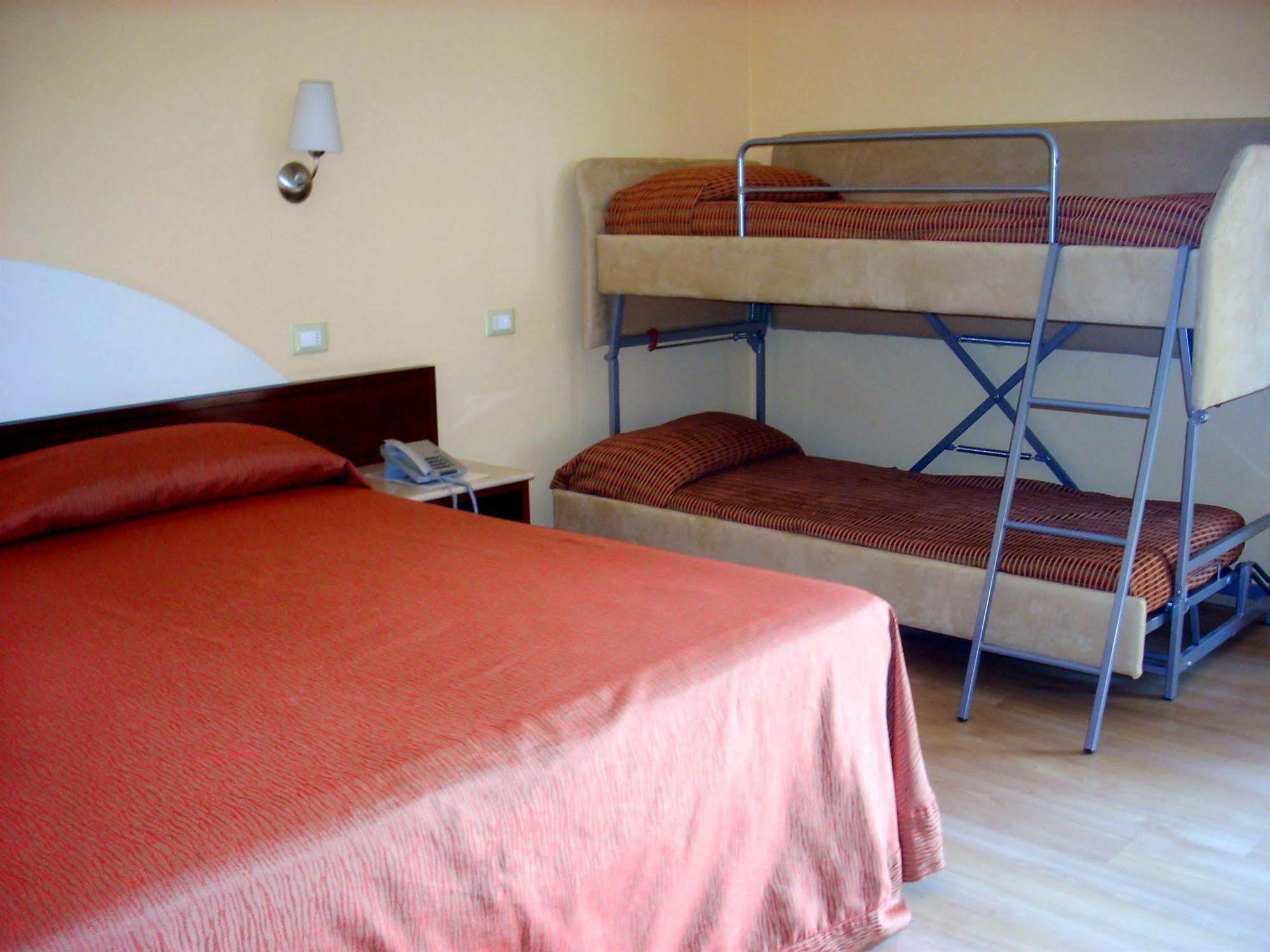 Hotel Al Sole - Enjoy Holiday Cavaion Veronese Eksteriør billede