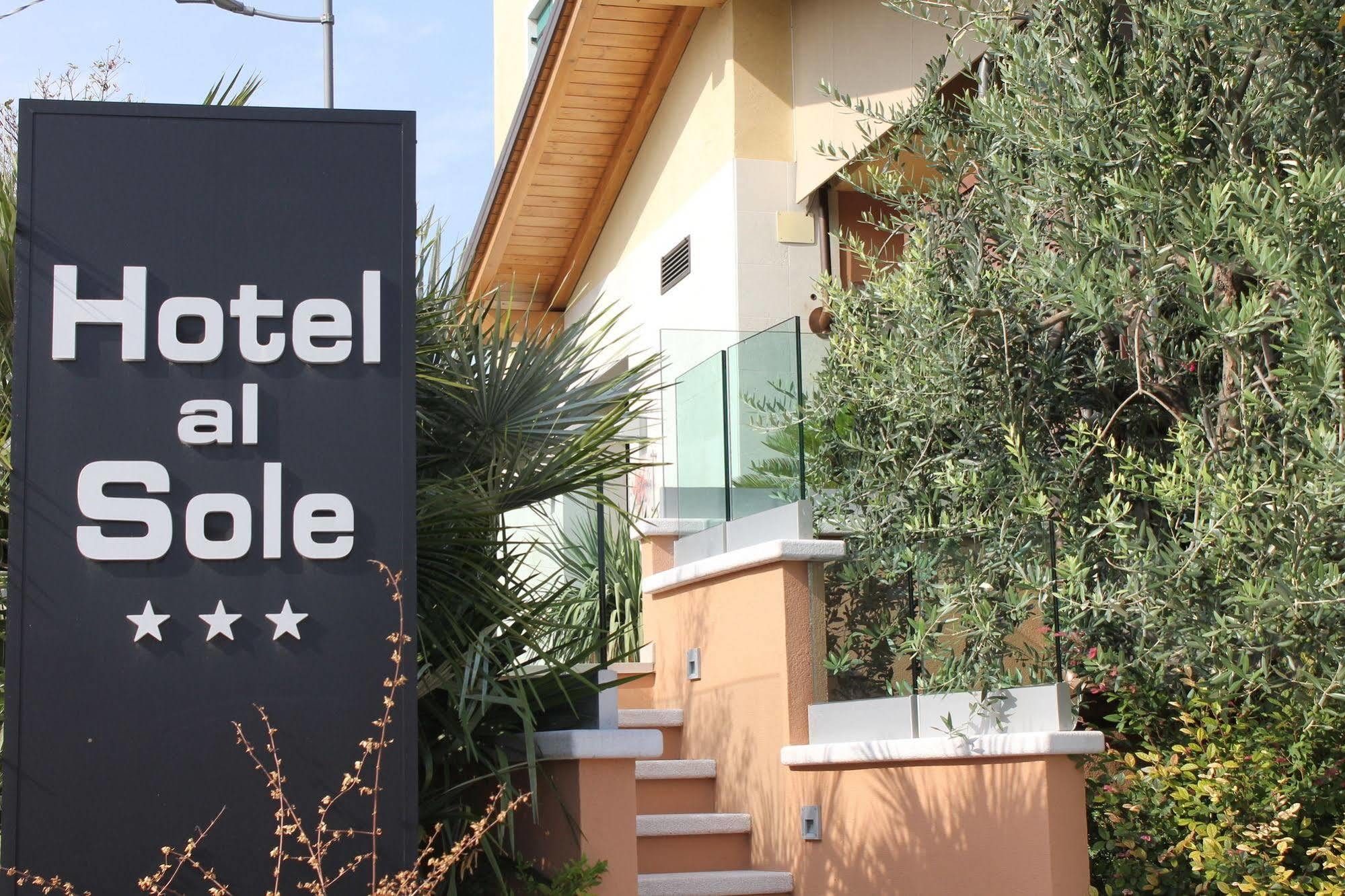 Hotel Al Sole - Enjoy Holiday Cavaion Veronese Eksteriør billede